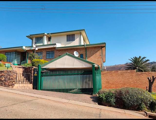 5 BEDROOM HOUSE FOR SALE IN LAUDIUM